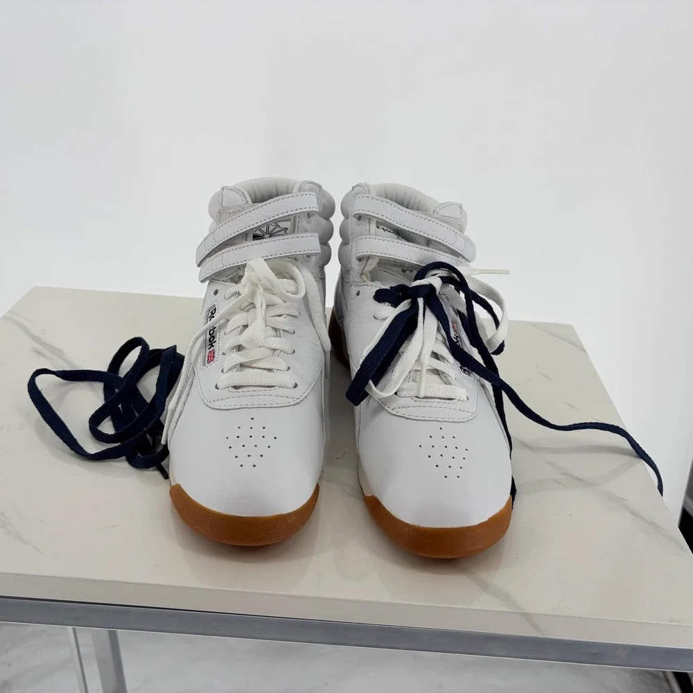 Reebok measurements heel